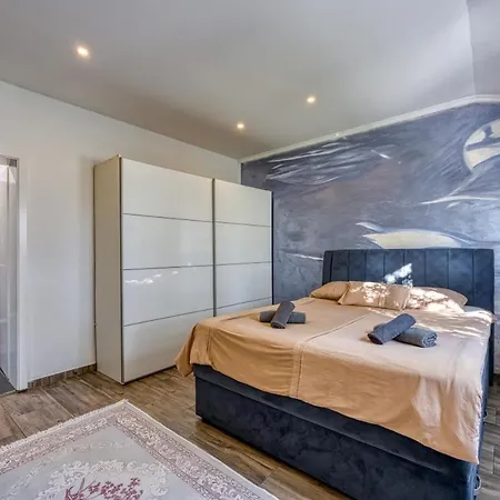 Villa House *