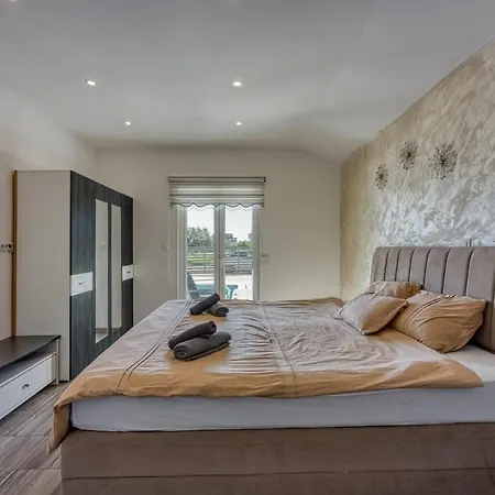 House Villa *